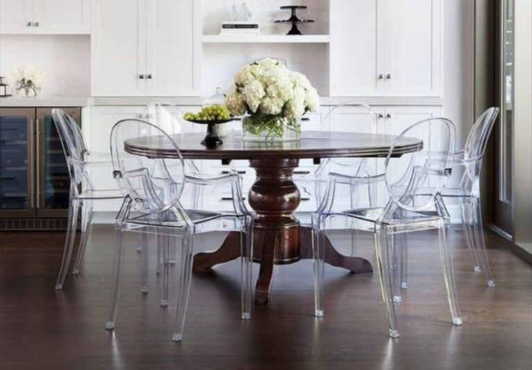 Cómo combinar una mesa clásica con sillas modernas - Blog de decoración